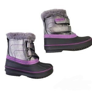 Girls toddler size 7 snow boots London Fog